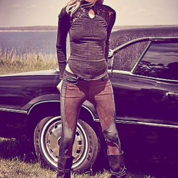 Size small - Picture 2 of 10